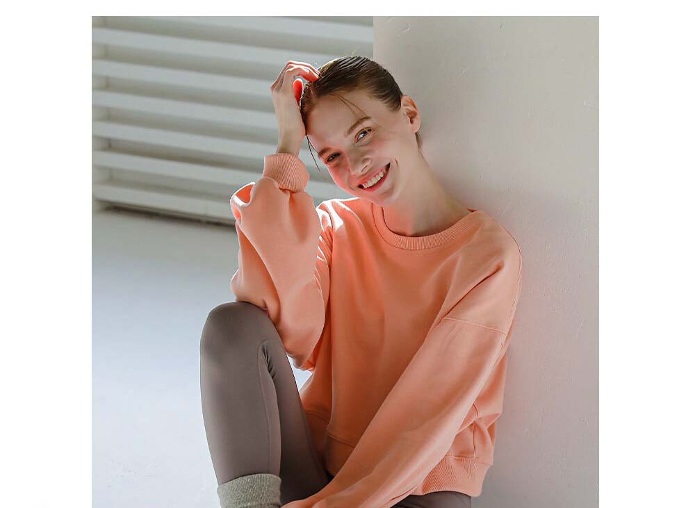 Women's Long Sleeve Round Neck Sweater