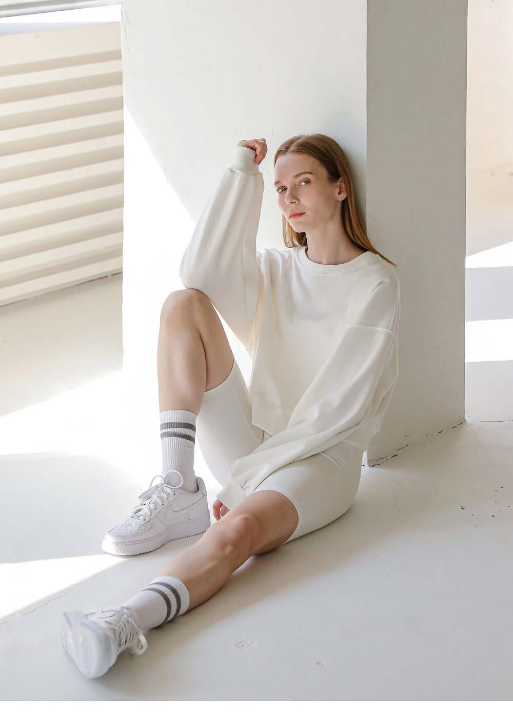 Women's Long Sleeve Round Neck Sweater